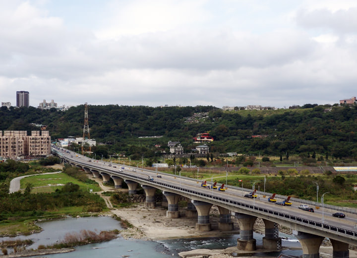 [Unbox] 首創「O極限全螢幕」手機 Galaxy A8s 開箱！高螢幕佔比、三鏡頭相機、更安全的生物辨識與眾多實用功能一次到位！ - 阿祥的網路筆記本