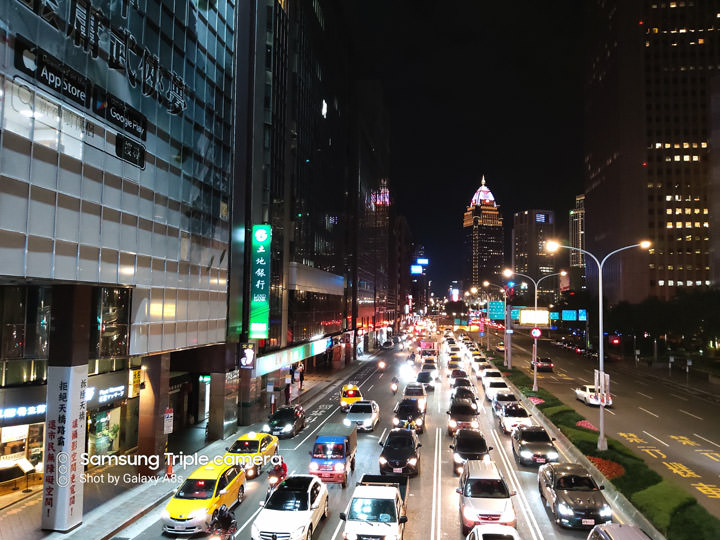 [Unbox] 首創「O極限全螢幕」手機 Galaxy A8s 開箱！高螢幕佔比、三鏡頭相機、更安全的生物辨識與眾多實用功能一次到位！ - 阿祥的網路筆記本