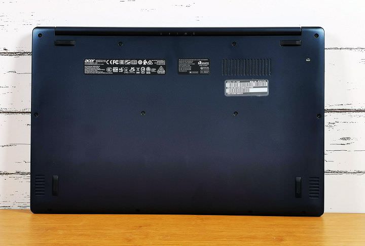 [Unbox] Acer Swift 5 動手玩：同級最輕僅 999 克，極窄邊框帶來絕佳視野！ - 阿祥的網路筆記本