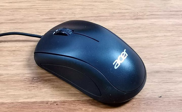 [Unbox] Acer Swift 5 動手玩：同級最輕僅 999 克，極窄邊框帶來絕佳視野！ - 阿祥的網路筆記本