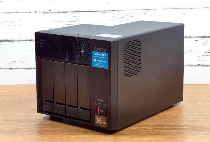 [NAS] 輕鬆升級 10GbE 高速網路環境！QNAP Thunderbolt 3 對 10GbE 網路轉換器「QNA-T310G1T」搭配 QNAP TVS-472XT 開箱分享，實測到底有多快！ - 阿祥的網路筆記本