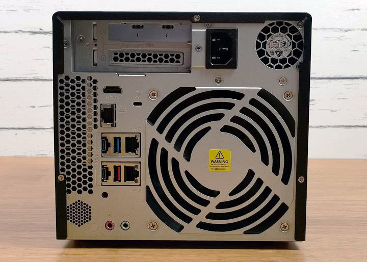 [NAS] 輕鬆升級 10GbE 高速網路環境！QNAP Thunderbolt 3 對 10GbE 網路轉換器「QNA-T310G1T」搭配 QNAP TVS-472XT 開箱分享，實測到底有多快！ - 阿祥的網路筆記本