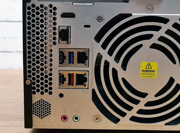 [NAS] 輕鬆升級 10GbE 高速網路環境！QNAP Thunderbolt 3 對 10GbE 網路轉換器「QNA-T310G1T」搭配 QNAP TVS-472XT 開箱分享，實測到底有多快！ - 阿祥的網路筆記本