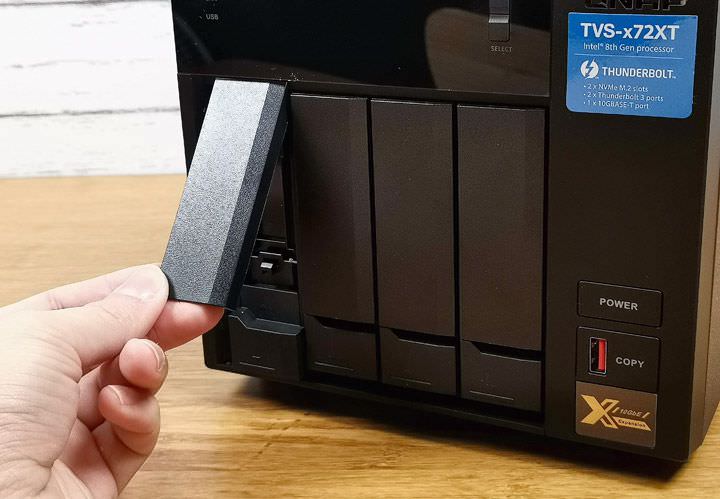 [NAS] 輕鬆升級 10GbE 高速網路環境！QNAP Thunderbolt 3 對 10GbE 網路轉換器「QNA-T310G1T」搭配 QNAP TVS-472XT 開箱分享，實測到底有多快！ - 阿祥的網路筆記本