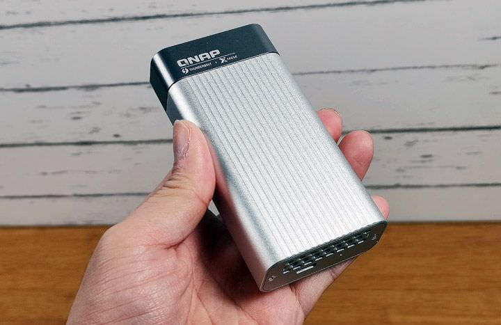 [NAS] 輕鬆升級 10GbE 高速網路環境！QNAP Thunderbolt 3 對 10GbE 網路轉換器「QNA-T310G1T」搭配 QNAP TVS-472XT 開箱分享，實測到底有多快！ - 阿祥的網路筆記本