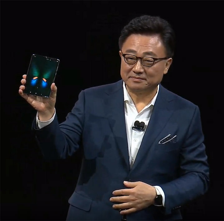[Mobile] 集三星 10年之大成！旗艦機 Galaxy S10 三機齊發，可摺疊螢幕機 Galaxy Fold 更成為驚艷焦點！ - 阿祥的網路筆記本