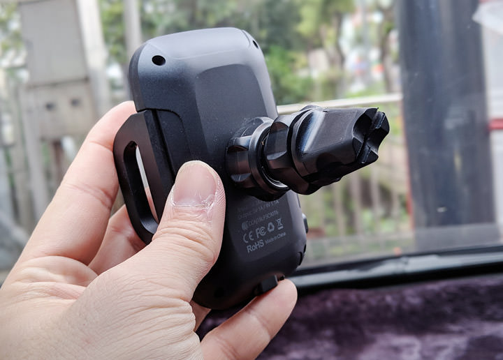 [Unbox] peripower 自動開合動力式 10W 無線快充出風口支架（PS-T08）開箱！兼具手機車架與無線充電功能，讓你輕鬆放、輕鬆拿！ - 阿祥的網路筆記本