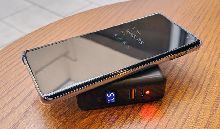 [Unbox] 愛思 Qi-A12 無線充電行動電源開箱：更輕巧好攜帶，支援 10W 無線快充更有效率！ - 阿祥的網路筆記本