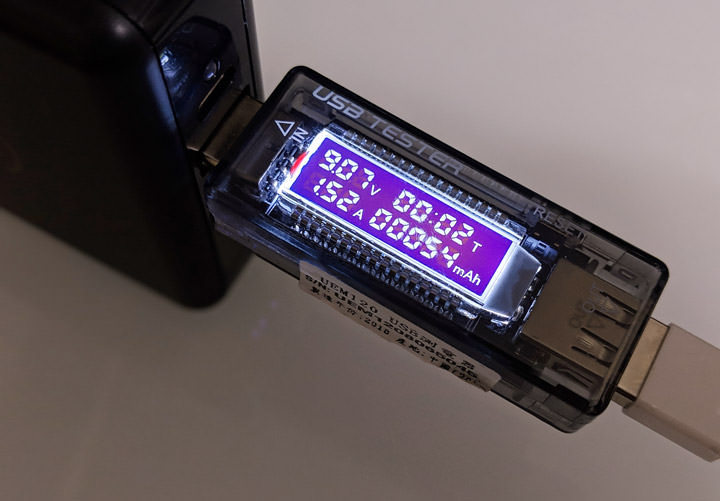 [Unbox] 愛思 Qi-A12 無線充電行動電源開箱：更輕巧好攜帶，支援 10W 無線快充更有效率！ - 阿祥的網路筆記本