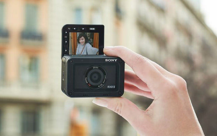 [Camera] 最輕巧 VLog 神機來了！SONY 推出全球最迷你旗艦隨身機「RX0 II」，功能全面更升級 180度可翻轉螢幕！ - 阿祥的網路筆記本