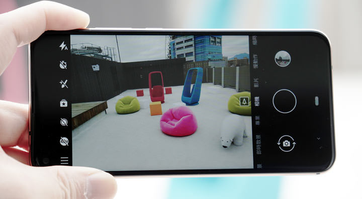 [Mobile] 首款挖孔全螢幕手機 Nokia X71 現身！ 「點睛」全螢幕帶來 93% 高螢幕佔比，蔡司光學三鏡頭帶來 4800萬超高畫素與 120度超廣角拍攝體驗！ - 阿祥的網路筆記本