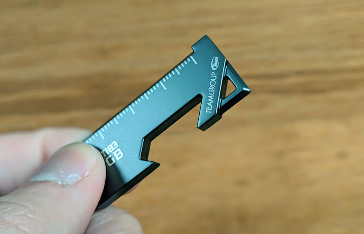 [Unbox] 造型超獨特！十銓科技 T183 工具碟開箱～具備多用途，更具備多重防護能力！ - 阿祥的網路筆記本