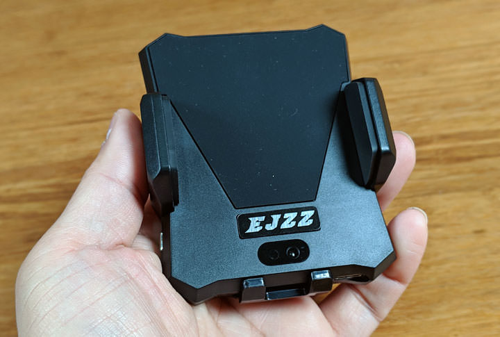 [Unbox] EJZZ 歐爵國際 10W Qi 閃充 EJ-04 紅外線無線充電手機架開箱評測！輕鬆取放，高效充電超方便！ - 阿祥的網路筆記本