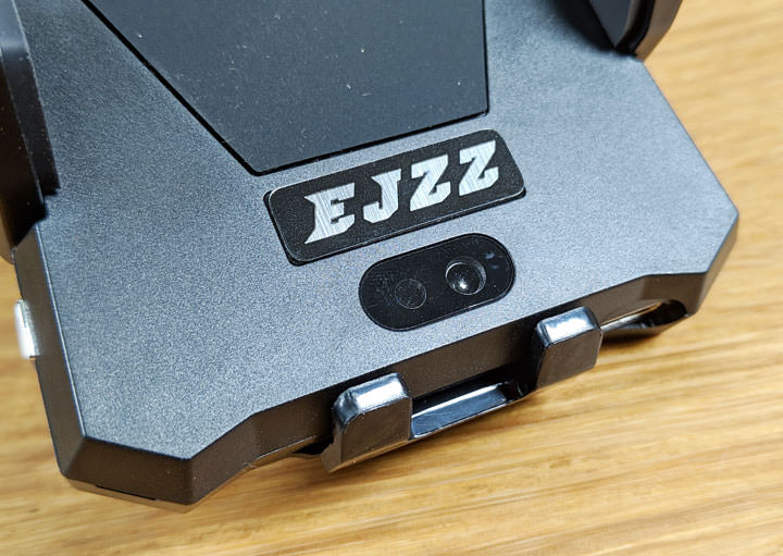 [Unbox] EJZZ 歐爵國際 10W Qi 閃充 EJ-04 紅外線無線充電手機架開箱評測！輕鬆取放，高效充電超方便！ - 阿祥的網路筆記本