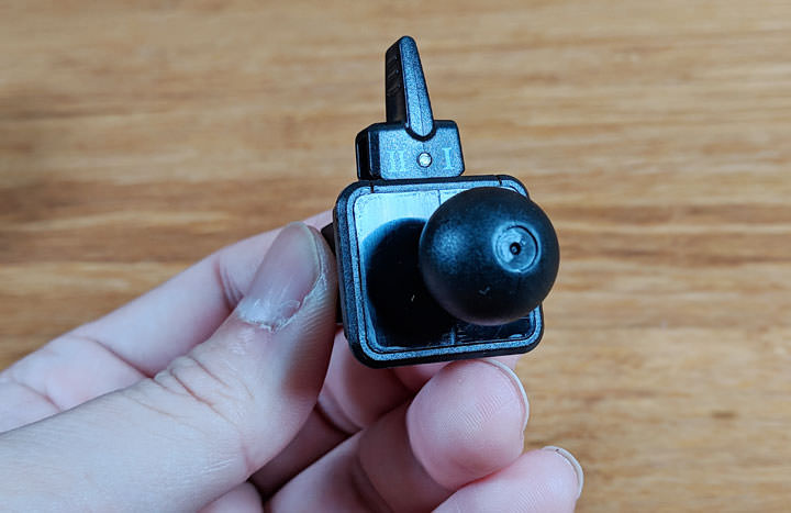 [Unbox] EJZZ 歐爵國際 10W Qi 閃充 EJ-04 紅外線無線充電手機架開箱評測！輕鬆取放，高效充電超方便！ - 阿祥的網路筆記本