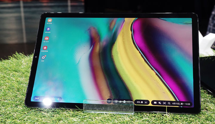 [Mobile] 台灣三星火力全開！一次發表 10 款新品，涵蓋 Galaxy A 系列手機，Galaxy Tab 系列平台與穿戴裝置！ - 阿祥的網路筆記本