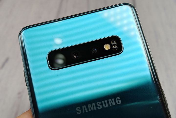 [Mobile] 同為三鏡頭配置，入門旗艦 HUAWEI P30 打得過高階旗艦 Samsung Galaxy S10+？相機對比評測見真章！ - 阿祥的網路筆記本