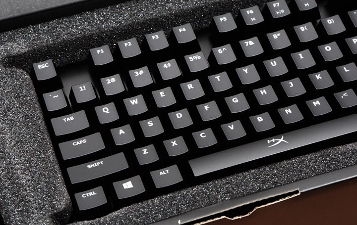 [Unbox] 手感輕巧，噪音更小：HyperX Alloy FPS 機械式電競鍵盤青軸版開箱分享！ - 阿祥的網路筆記本