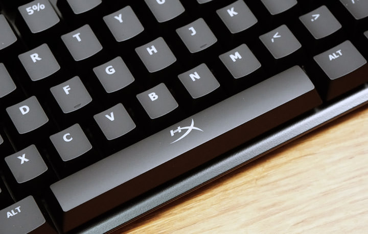 [Unbox] 手感輕巧，噪音更小：HyperX Alloy FPS 機械式電競鍵盤青軸版開箱分享！ - 阿祥的網路筆記本