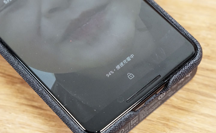 小米行動電源 3 無線版（小米無線充電寶）開箱：小米目前最強行動充電解決方案，輕薄易攜且支援無線快充！ - 阿祥的網路筆記本