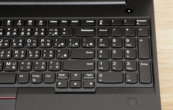 [Unbox] 2019 年新版 ThinkPad E 系列雙機評比：E490s V.S. E590，該選大還是選小？ - 阿祥的網路筆記本