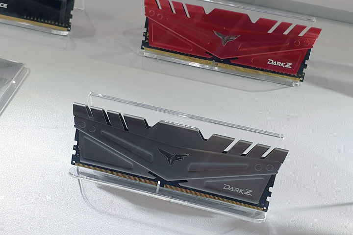 [PC] 十銓科技 Computex 2019 展出全新 ARGB 系列產品，更有多彩水冷 SSD 模組、兼具創意與實用性隨身碟！ - 阿祥的網路筆記本