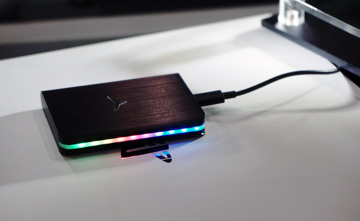 [PC] 十銓科技 Computex 2019 展出全新 ARGB 系列產品，更有多彩水冷 SSD 模組、兼具創意與實用性隨身碟！ - 阿祥的網路筆記本