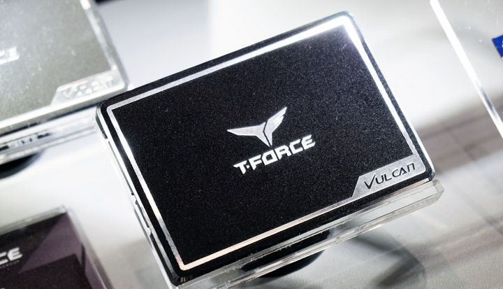 [PC] 十銓科技 Computex 2019 展出全新 ARGB 系列產品，更有多彩水冷 SSD 模組、兼具創意與實用性隨身碟！ - 阿祥的網路筆記本