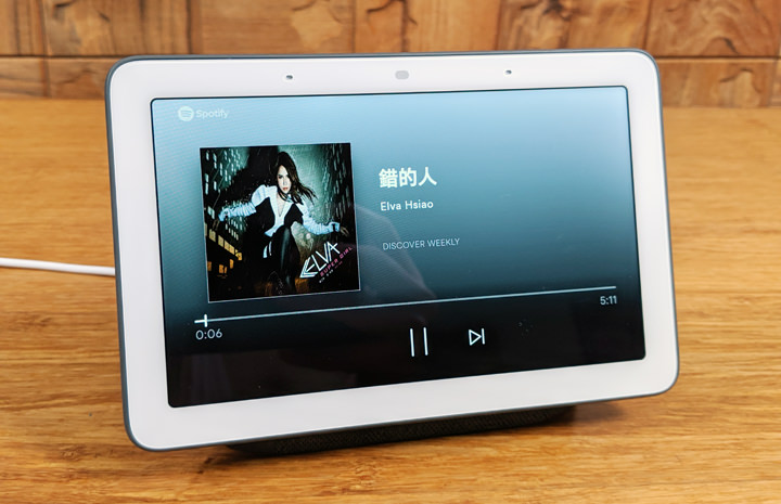 加入觸控螢幕，Google Home Hub （Nest Hub）智慧喇叭應用層面多更多：開箱分享與使用心得，再推薦最划算入手 Qoo10 平台！ - 阿祥的網路筆記本