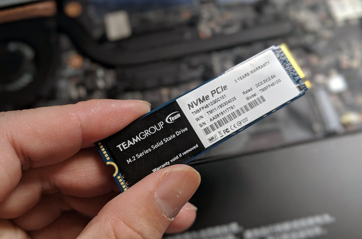 [Unbox] 高效能但定價親民：TEAMGROUP MP34 M.2 NVMe SSD 512GB 開箱實測！ - 阿祥的網路筆記本