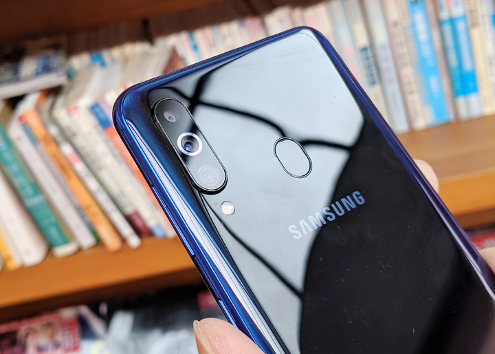 [Unbox] 三星 Galaxy A60 開箱評測：集結大螢幕、大容量、大電量與美拍三鏡頭的全方位中階旗艦！ - 阿祥的網路筆記本