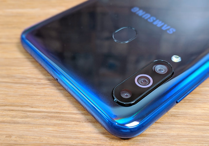 [Unbox] 三星 Galaxy A60 開箱評測：集結大螢幕、大容量、大電量與美拍三鏡頭的全方位中階旗艦！ - 阿祥的網路筆記本