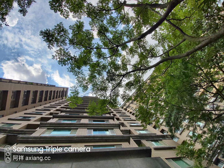 [Unbox] 三星 Galaxy A60 開箱評測：集結大螢幕、大容量、大電量與美拍三鏡頭的全方位中階旗艦！ - 阿祥的網路筆記本