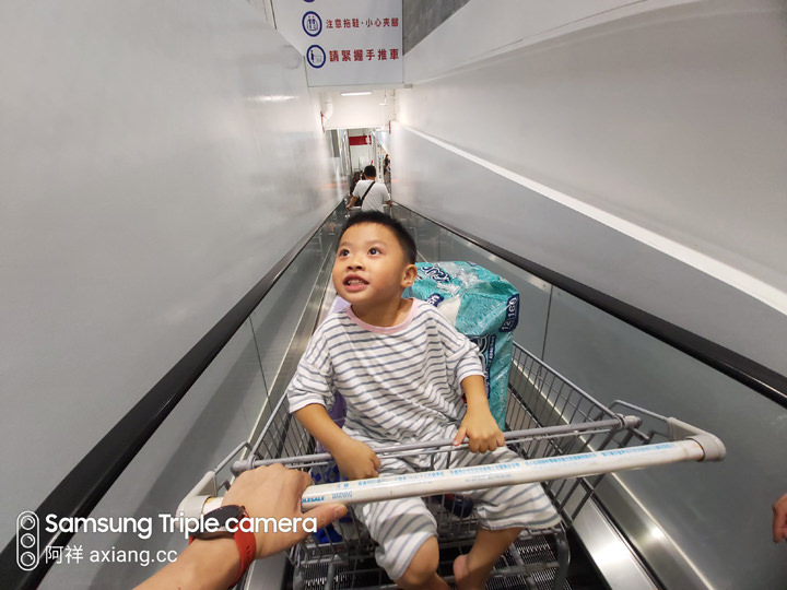 [Unbox] 三星 Galaxy A60 開箱評測：集結大螢幕、大容量、大電量與美拍三鏡頭的全方位中階旗艦！ - 阿祥的網路筆記本