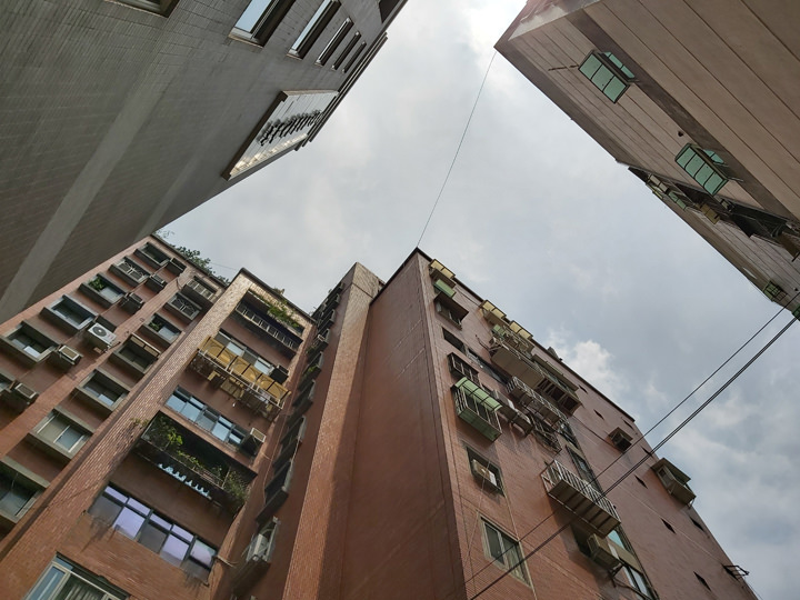 [Unbox] 三星 Galaxy A60 開箱評測：集結大螢幕、大容量、大電量與美拍三鏡頭的全方位中階旗艦！ - 阿祥的網路筆記本