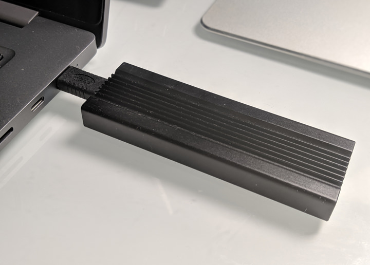 [Accessory] 使用更靈活，收納更方便的 AENZR 13.7 公分超短傳輸線開箱！ - 阿祥的網路筆記本