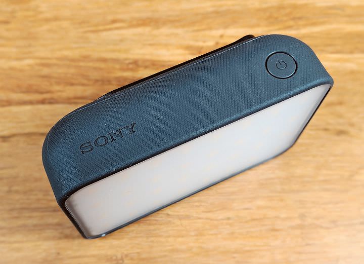 [Unbox] Sony LED Power Lantern CL-N810 開箱評測：整合行動電源與照明的露營好物！ - 阿祥的網路筆記本