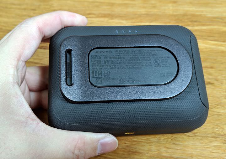 [Unbox] Sony LED Power Lantern CL-N810 開箱評測：整合行動電源與照明的露營好物！ - 阿祥的網路筆記本