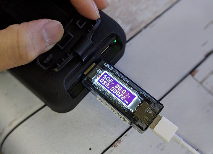 [Unbox] Sony LED Power Lantern CL-N810 開箱評測：整合行動電源與照明的露營好物！ - 阿祥的網路筆記本