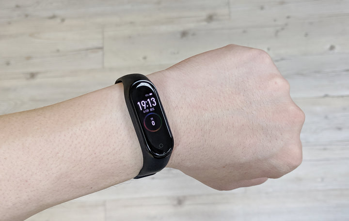 [Unbox] 首款搭載彩色螢幕的「小米手環4」開箱！視覺體驗大升級！ - 阿祥的網路筆記本