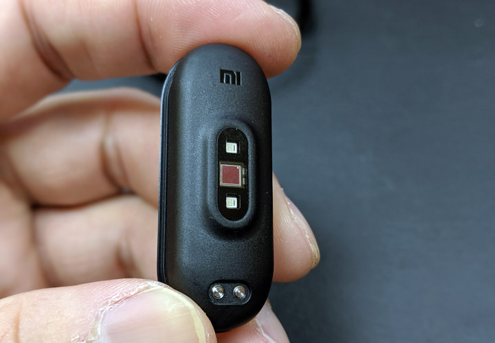 [Unbox] 首款搭載彩色螢幕的「小米手環4」開箱！視覺體驗大升級！ - 阿祥的網路筆記本