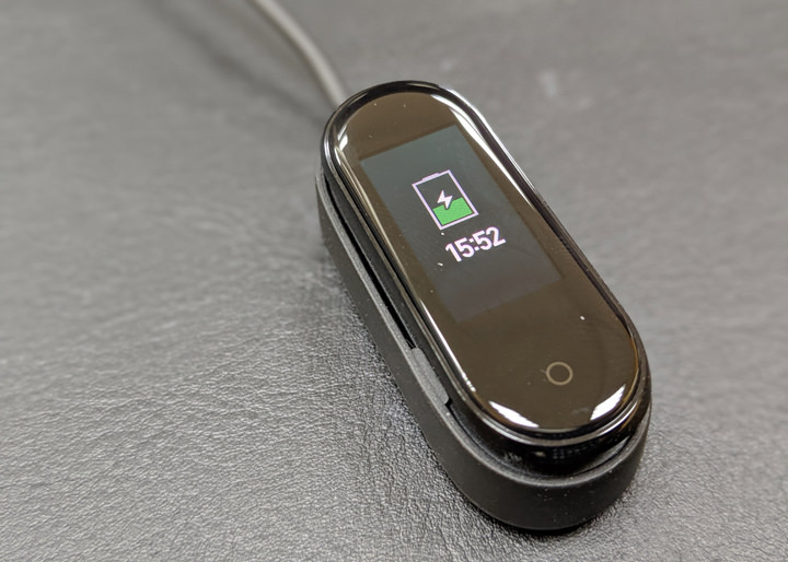 [Unbox] 首款搭載彩色螢幕的「小米手環4」開箱！視覺體驗大升級！ - 阿祥的網路筆記本