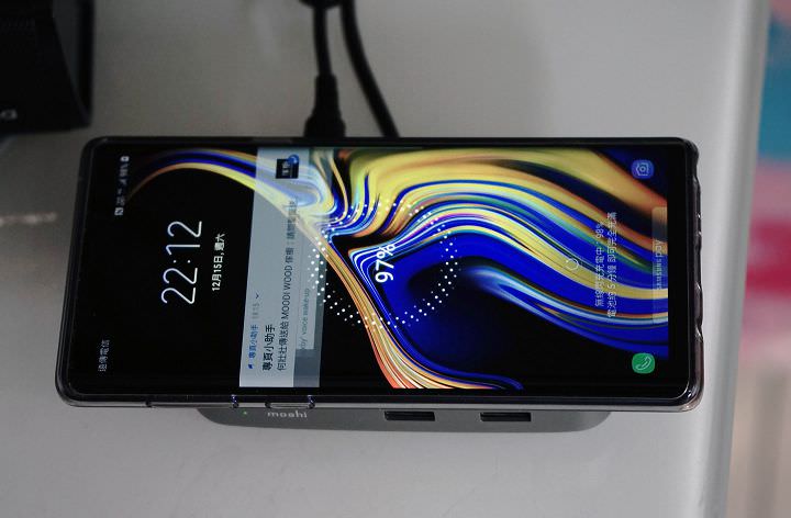 [Unobx] 一機多用且設計高質感的 moshi Symbus Q，除了為筆電帶來更好的擴充性，更讓外接的週邊化繁為簡，桌面也能更簡潔清爽呢！ - 阿祥的網路筆記本