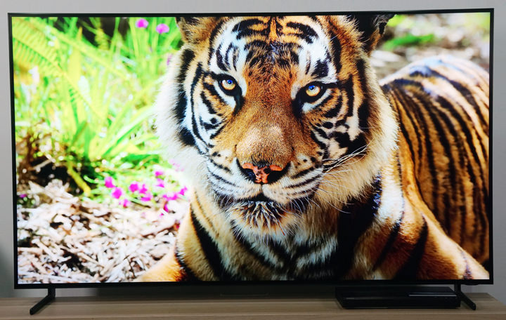 三星 QLED 8K 量子電視 Q900R 開箱體驗：不只 8K 超高解析度，更用金屬量子點顯色與 AI 科技震撼你的感官！ - 阿祥的網路筆記本