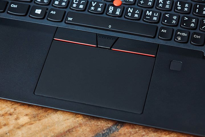 [Unbox] ThinkPad X390 第一手開箱：輕薄易攜與窄邊框帶來全新體驗！ - 阿祥的網路筆記本