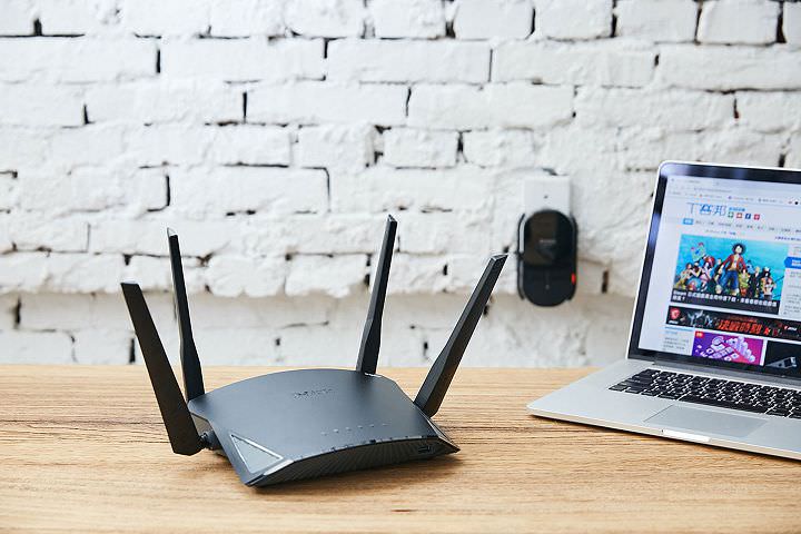 [Unbox] D-Link DIR-2660 Wi-Fi Mesh 無線路由器實測：網路全方位零死角究竟是怎麼辦到的？ - 阿祥的網路筆記本