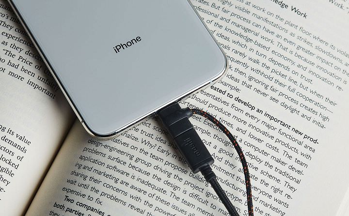 [Unbox] Moshi 三合一萬用充電線動手玩：相容於三大主流介面、支援充電與資料傳輸！ - 阿祥的網路筆記本