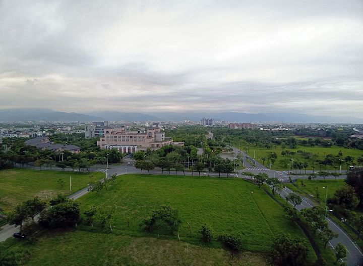 [Mobile] 高 CP 值中階旗艦 SUGAR T50 深度評測：高顏值全螢幕、超廣角三鏡頭與完整規格毫無保留一次奉上！ - 阿祥的網路筆記本