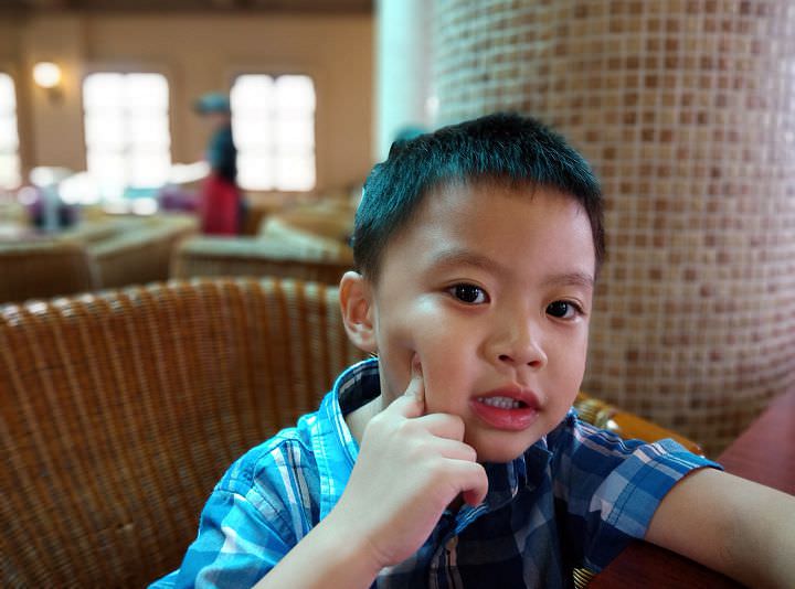 [Mobile] 高 CP 值中階旗艦 SUGAR T50 深度評測：高顏值全螢幕、超廣角三鏡頭與完整規格毫無保留一次奉上！ - 阿祥的網路筆記本