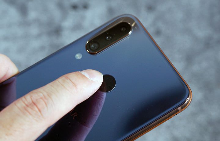 [Mobile] 高 CP 值中階旗艦 SUGAR T50 深度評測：高顏值全螢幕、超廣角三鏡頭與完整規格毫無保留一次奉上！ - 阿祥的網路筆記本